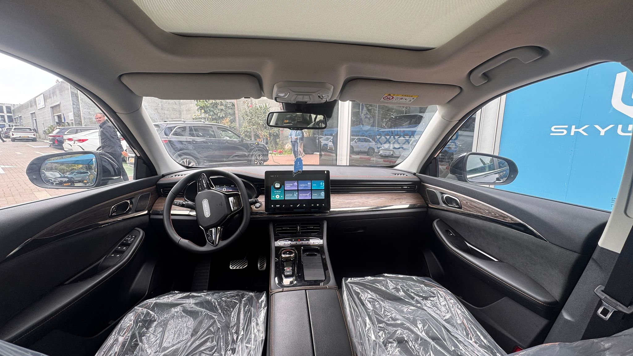 D1081c6f F1ab 4f61 8833 6da636ec5549